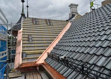 Takrehabilitering med ny tekking i Oslo