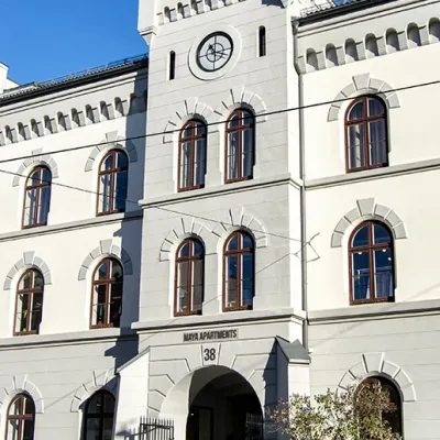 Fasaderehabilitering av offisielt bygg